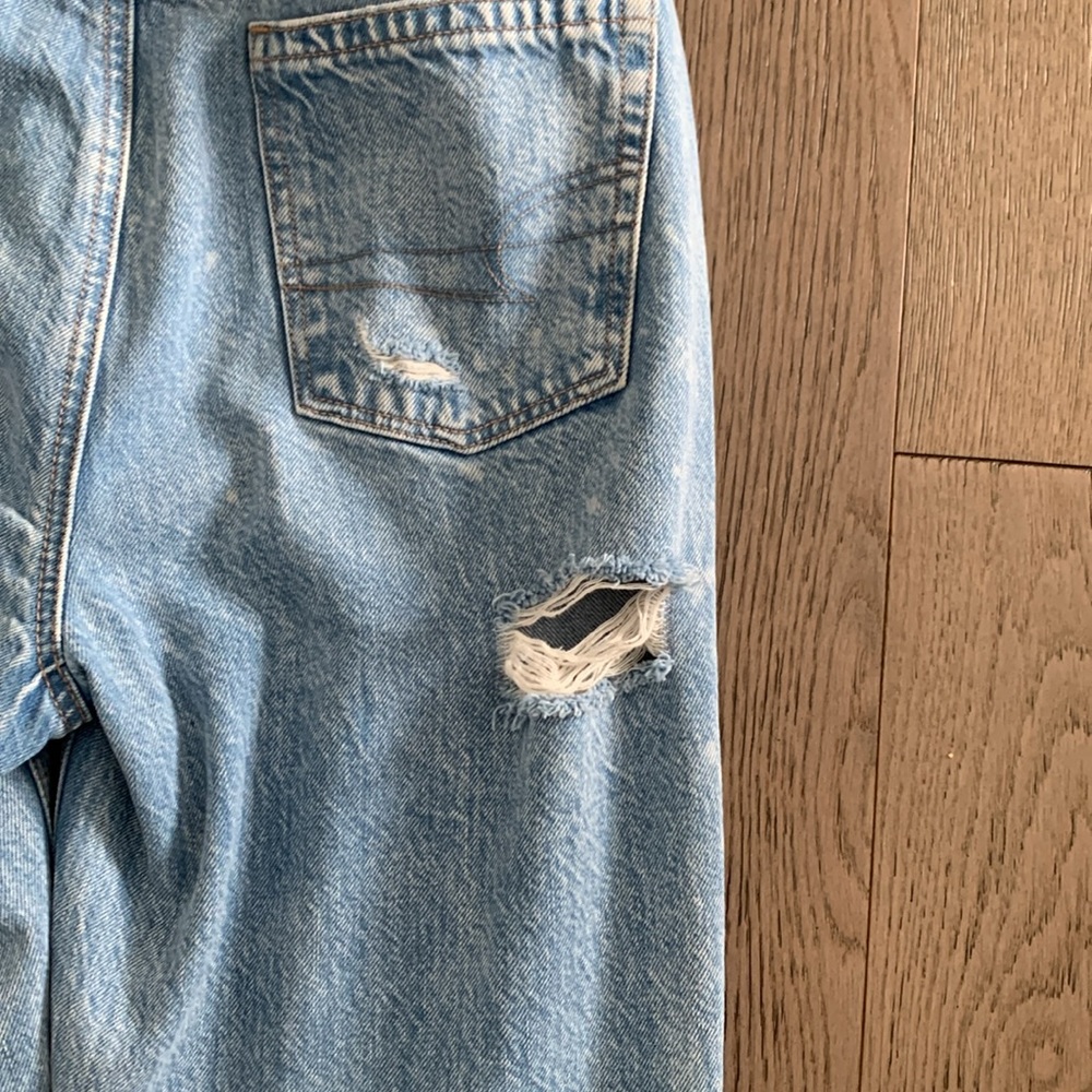 American Eagle Ripped Mom Jean - Picture 7 of 11